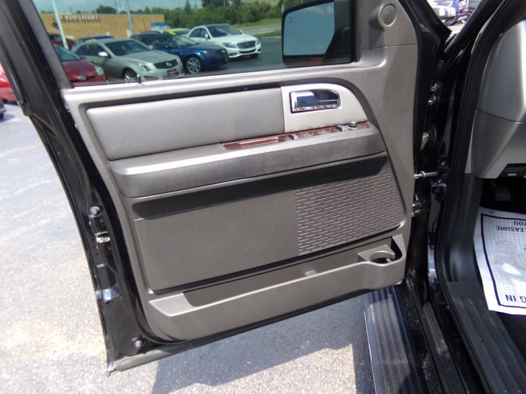 2009 Ford Expedition Image 12