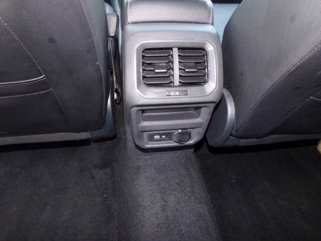 2021 Volkswagen Tiguan Image 18