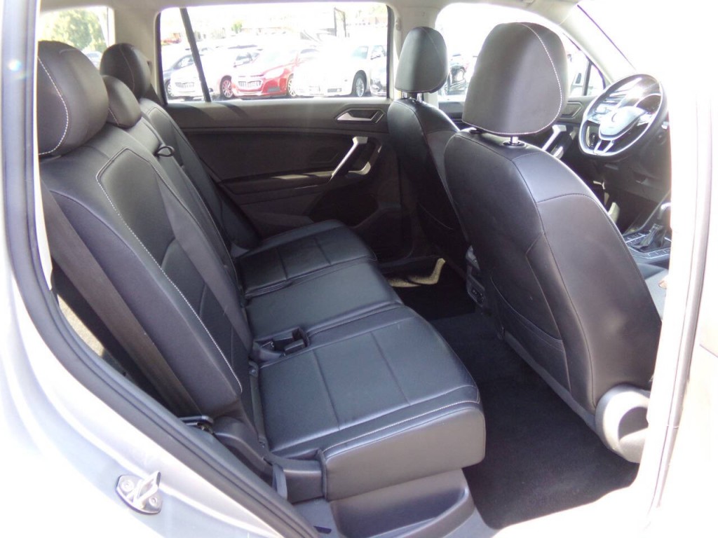 2021 Volkswagen Tiguan Image 25