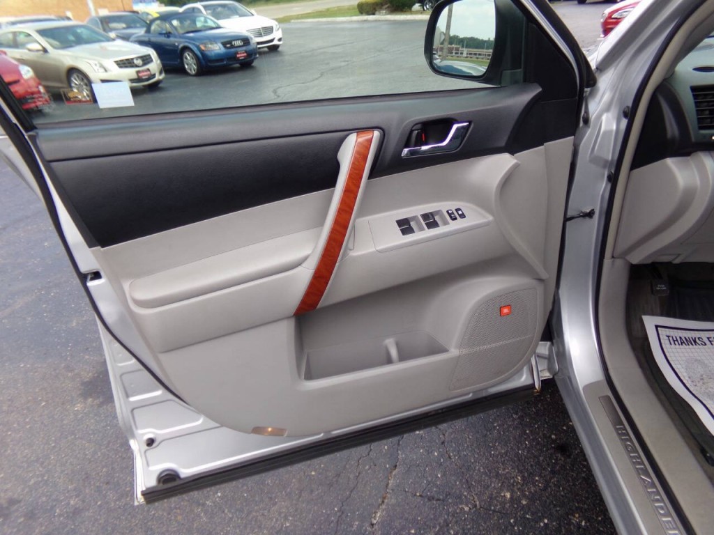 2008 Toyota Highlander Image 12