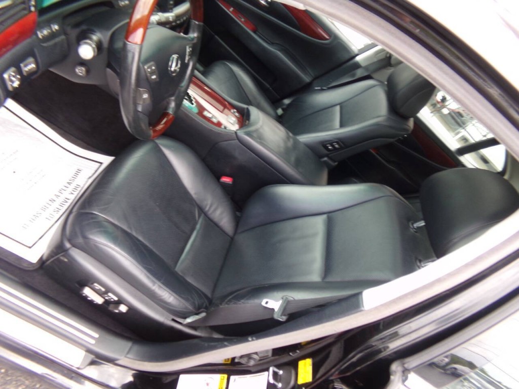 2008 Lexus LS 460 Image 12