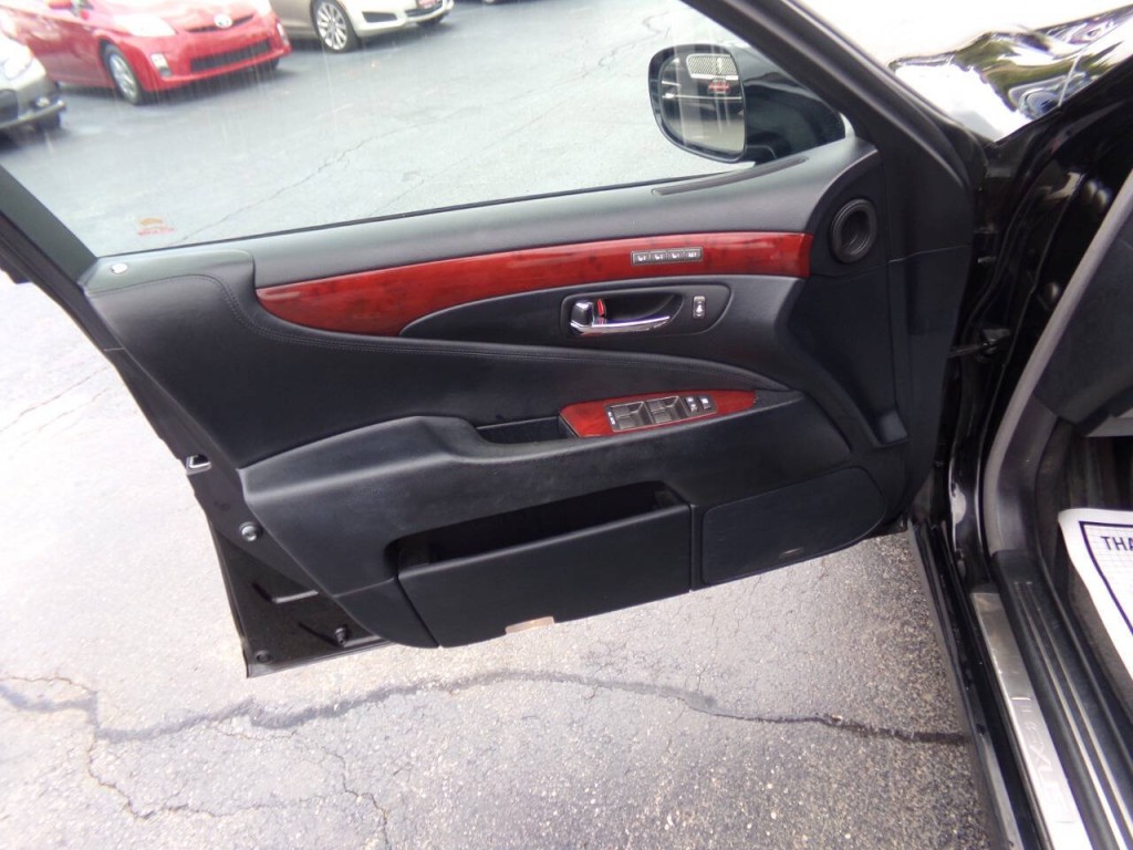 2008 Lexus LS 460 Image 13