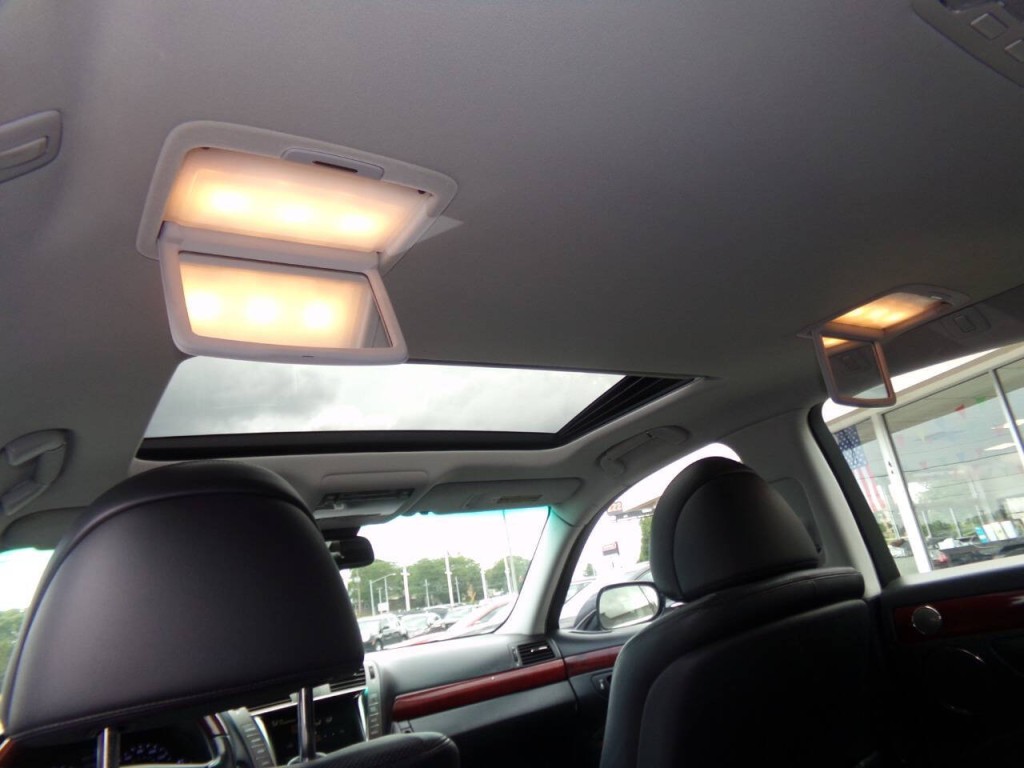 2008 Lexus LS 460 Image 18