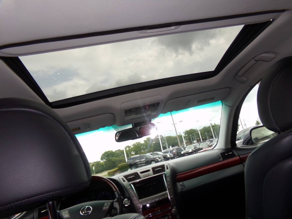 2008 Lexus LS 460 Image 19