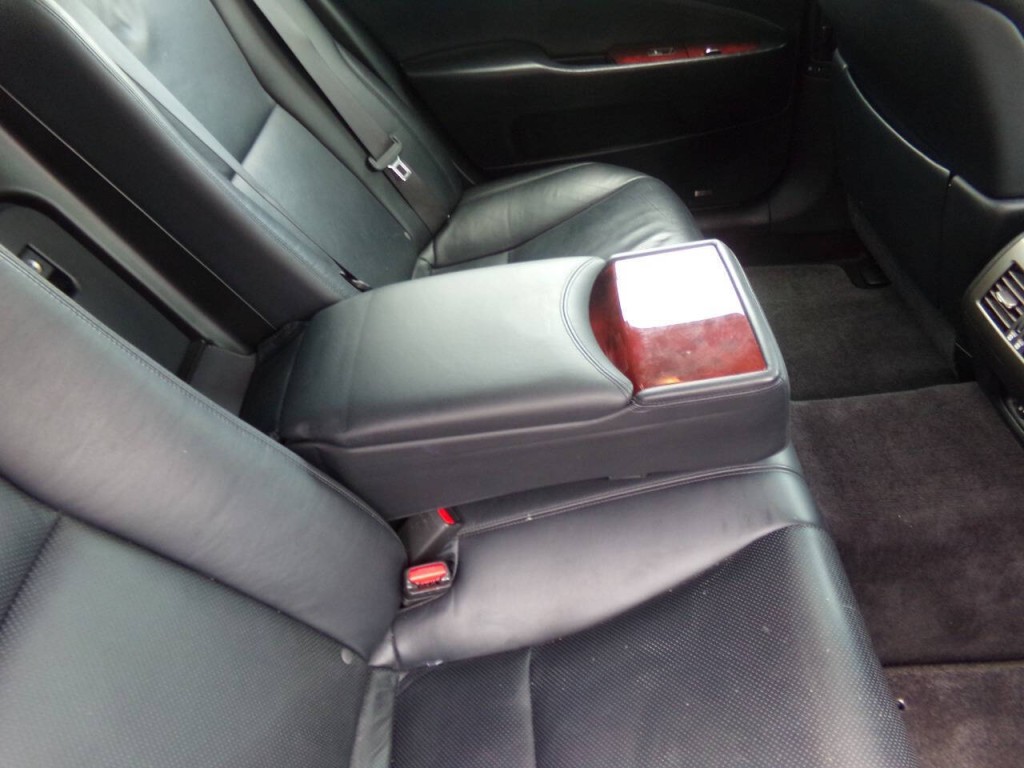 2008 Lexus LS 460 Image 28