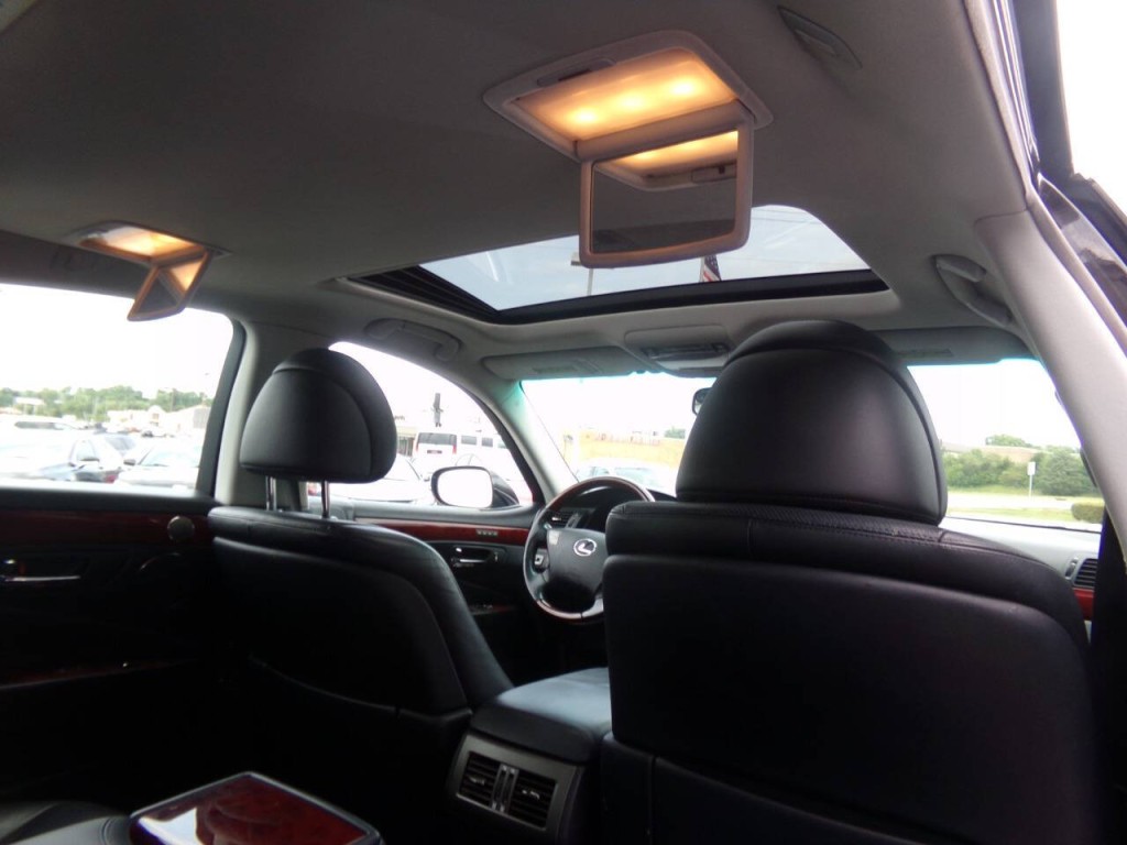 2008 Lexus LS 460 Image 29