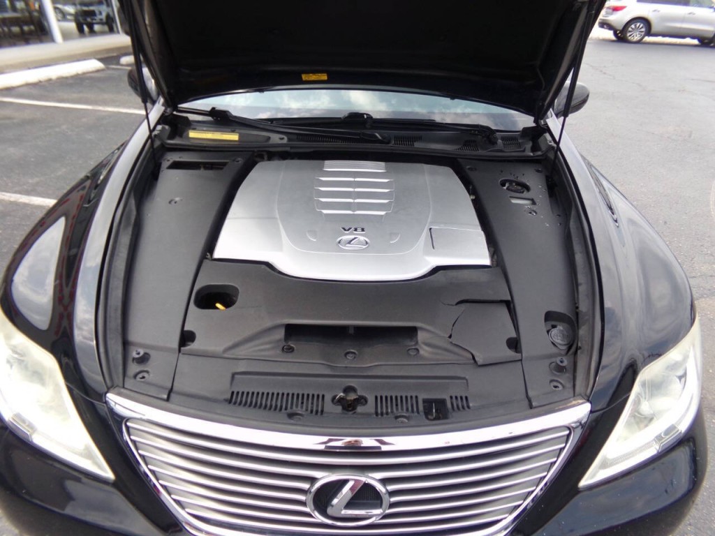 2008 Lexus LS 460 Image 37
