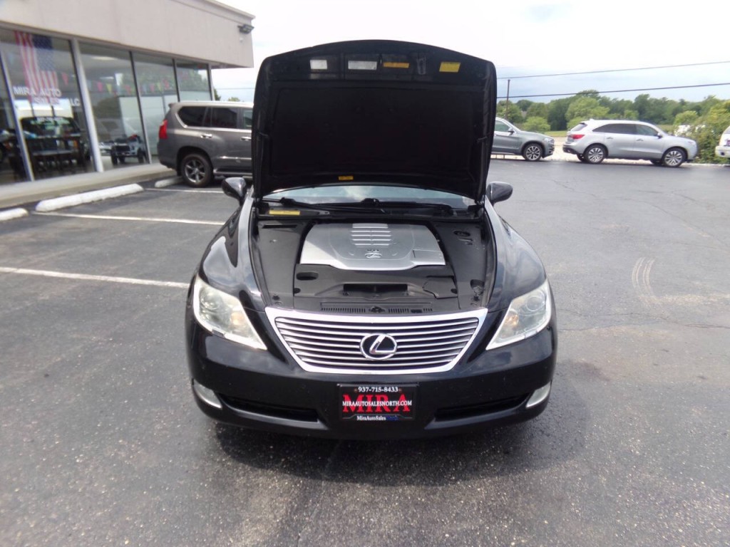 2008 Lexus LS 460 Image 38