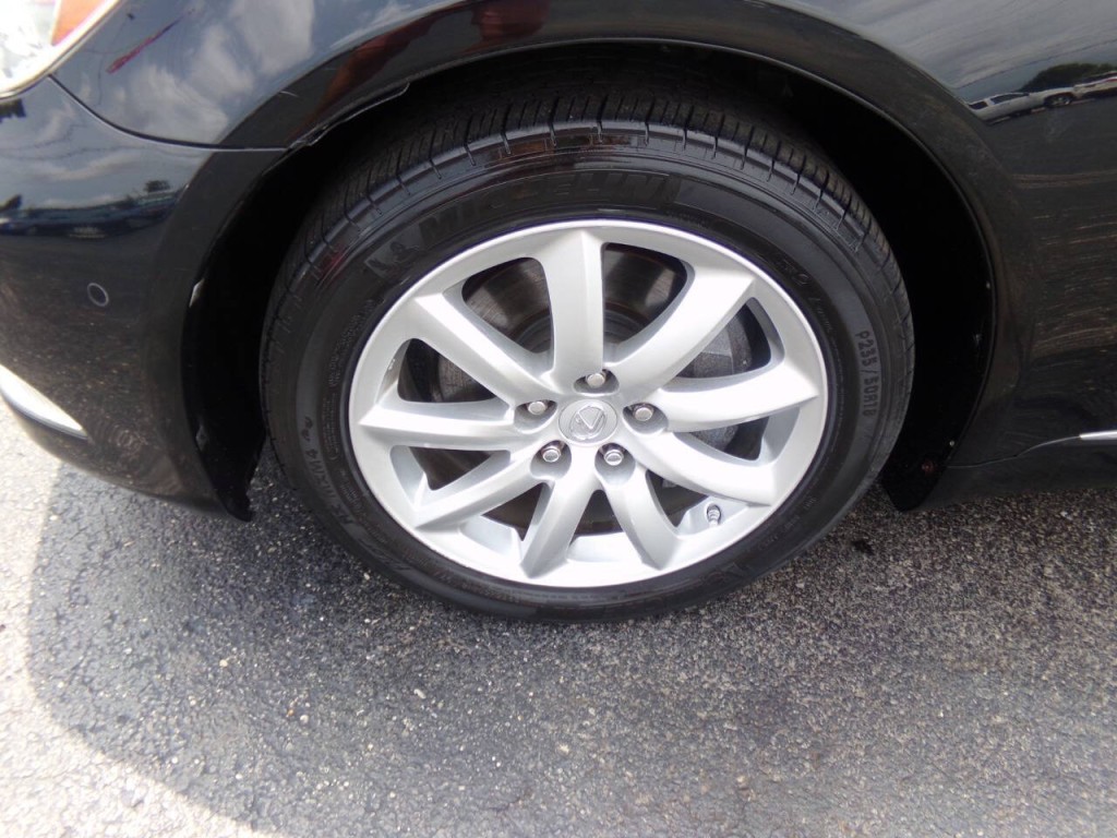 2008 Lexus LS 460 Image 40