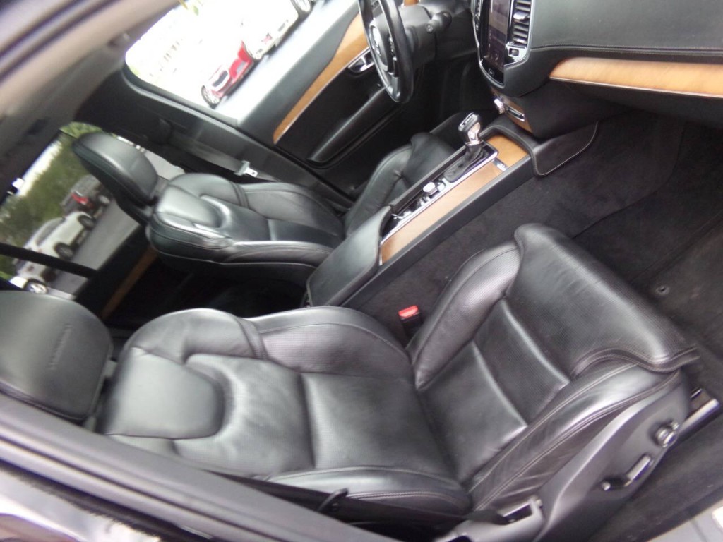 2016 Volvo XC90 Image 33