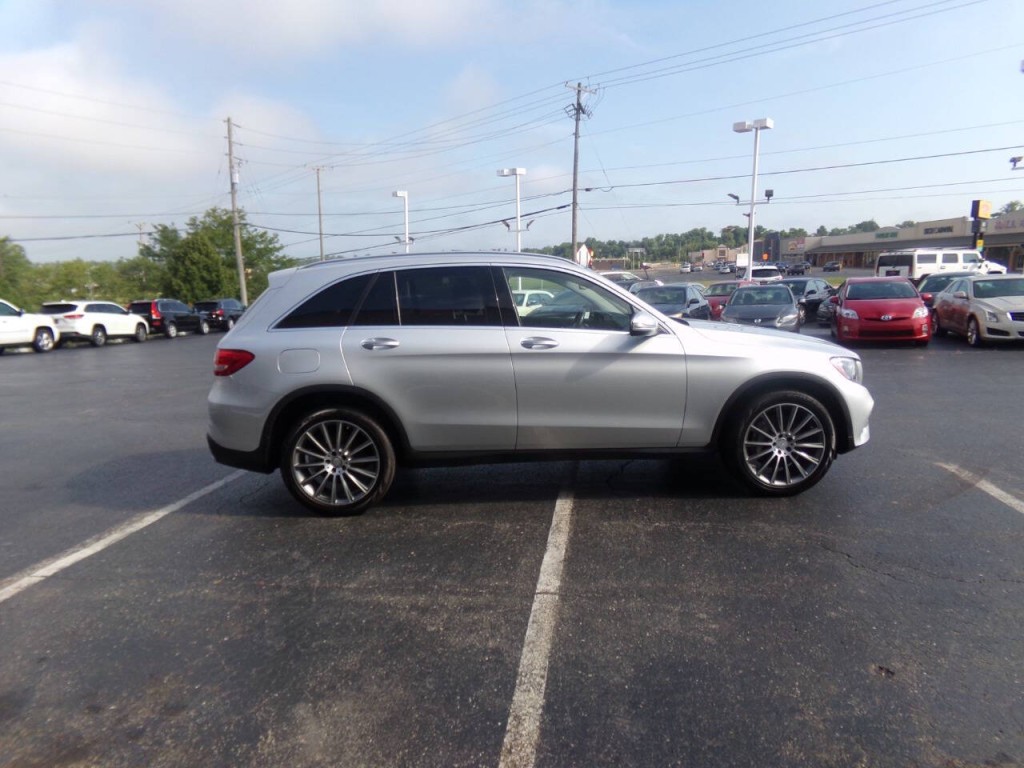 2016 Mercedes-Benz GLC-Class Image 6