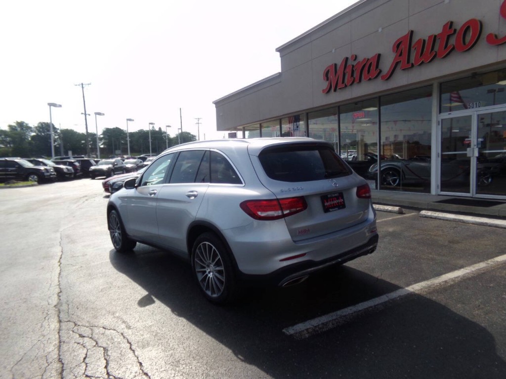 2016 Mercedes-Benz GLC-Class Image 9