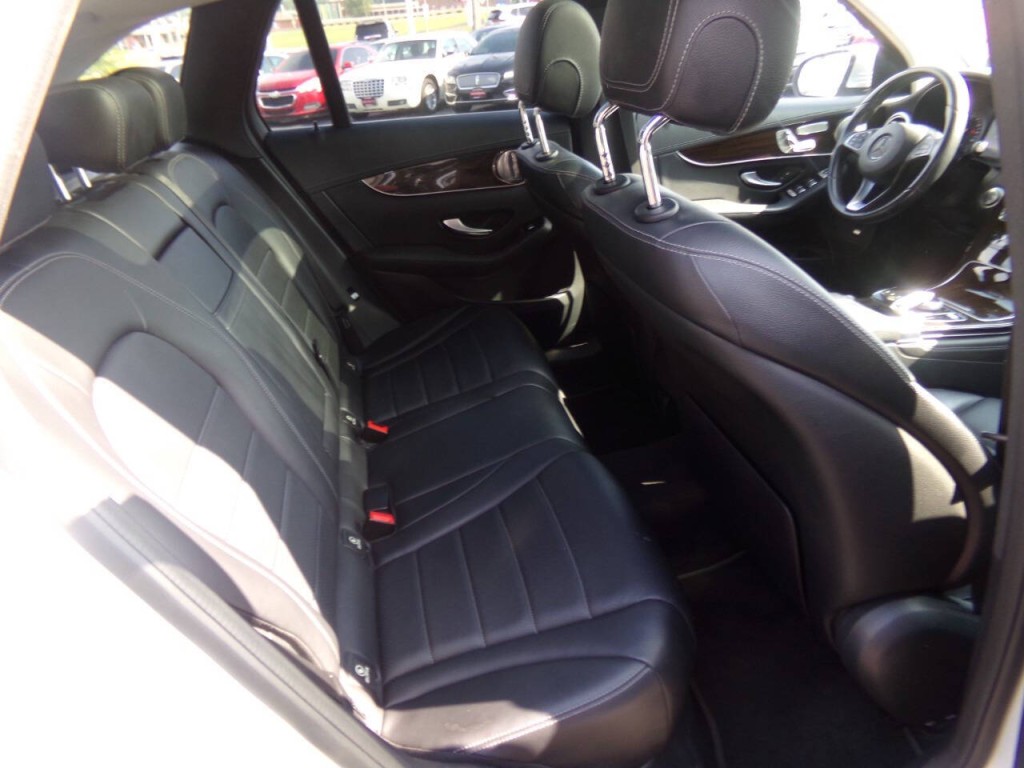2016 Mercedes-Benz GLC-Class Image 26