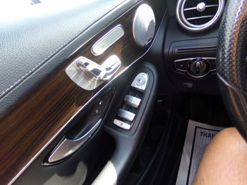 2016 Mercedes-Benz GLC-Class Image 53