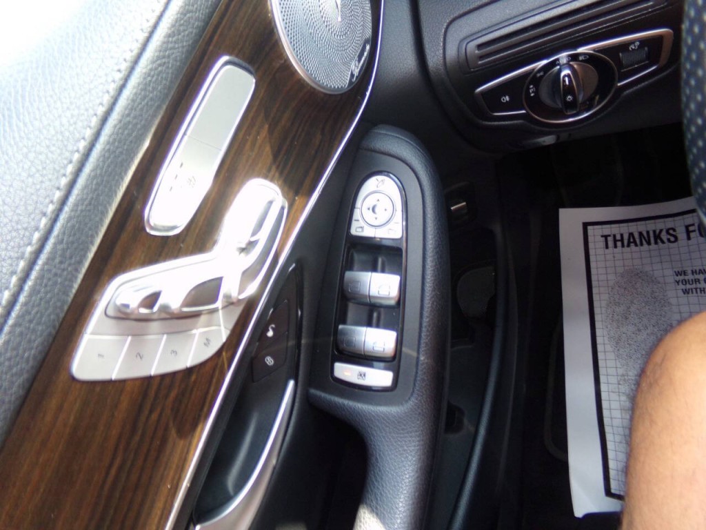 2016 Mercedes-Benz GLC-Class Image 55