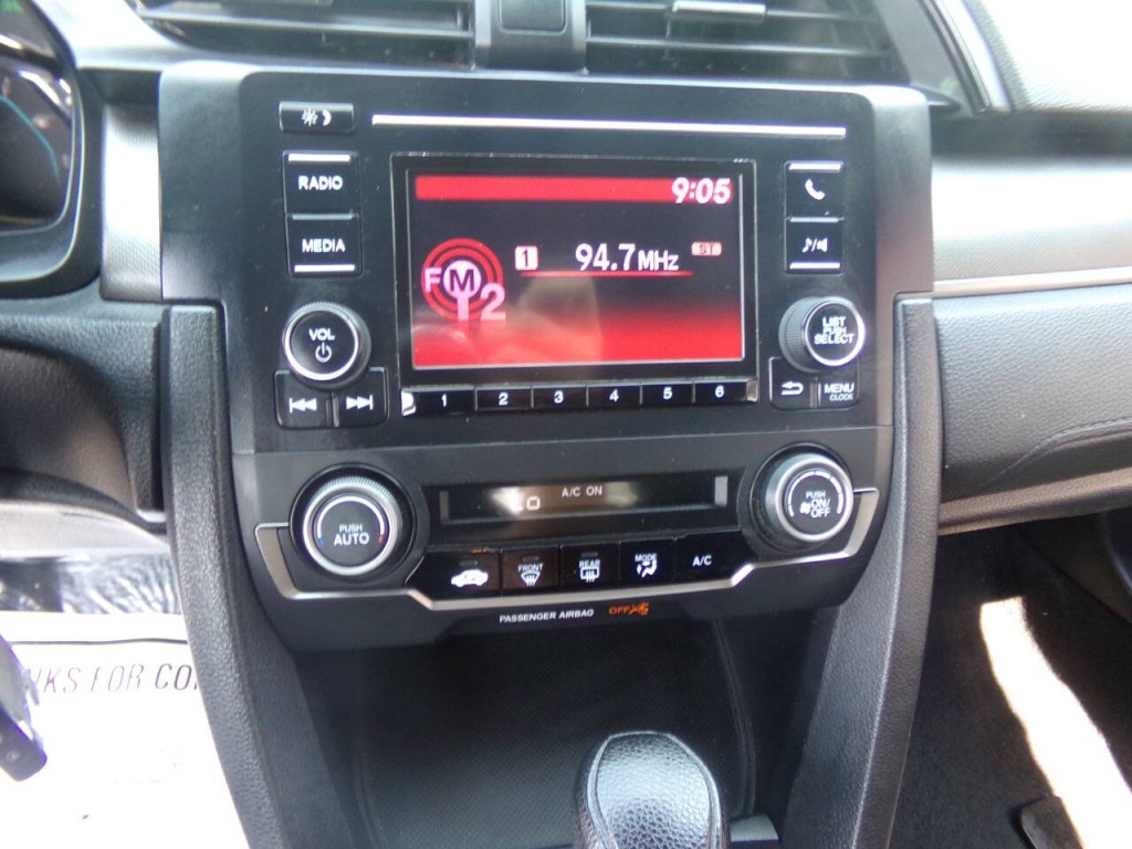 2020 Honda Civic Image 30