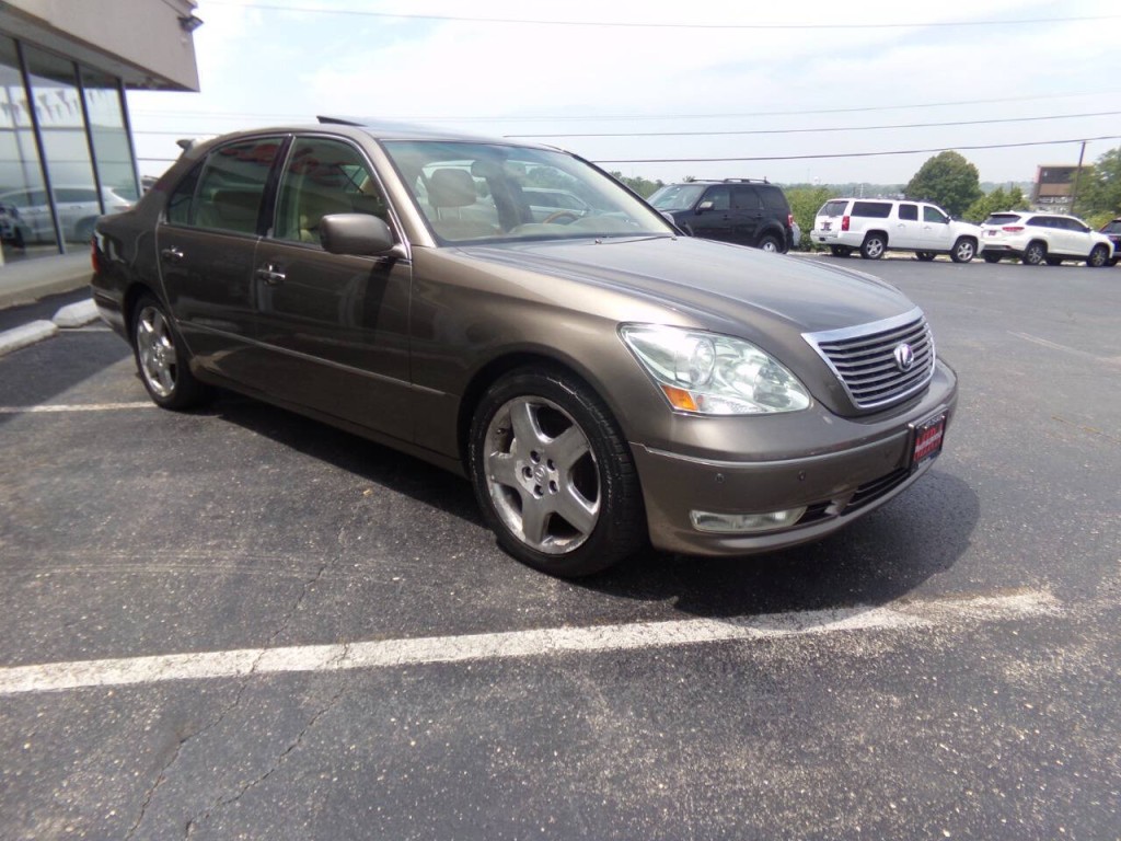 2005 Lexus LS 430 Image 5