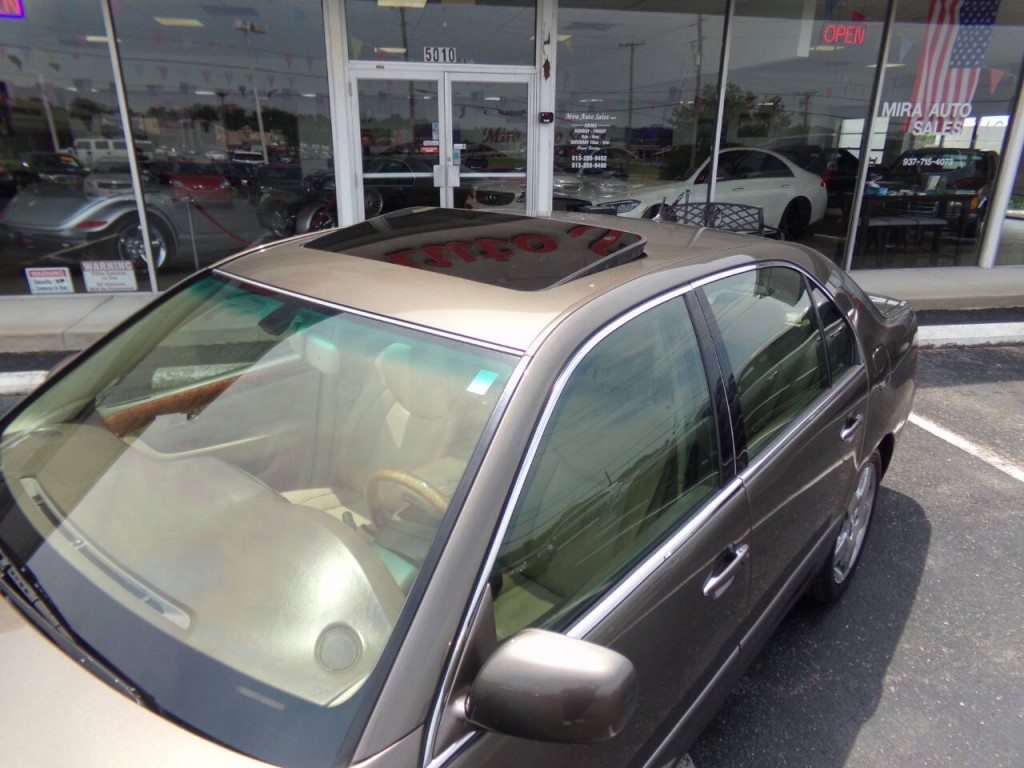 2005 Lexus LS 430 Image 7