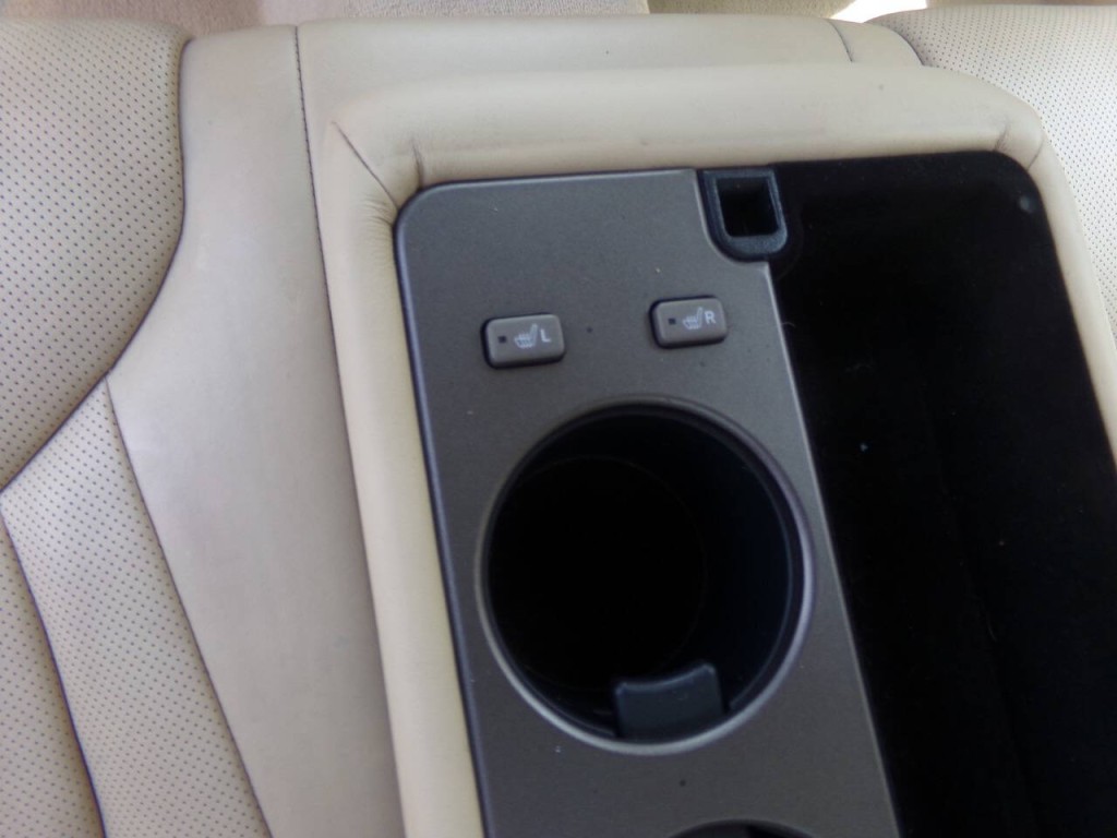 2005 Lexus LS 430 Image 12