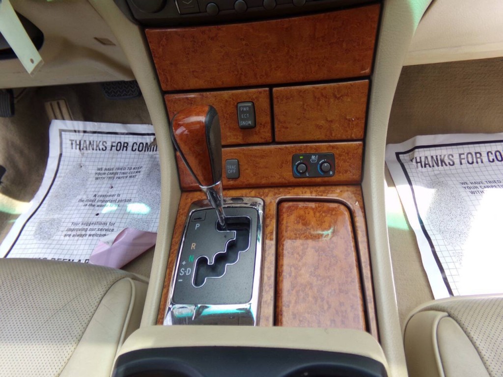 2005 Lexus LS 430 Image 23