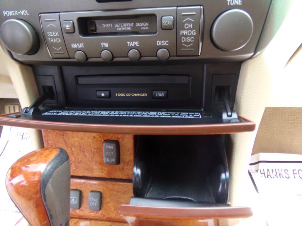 2005 Lexus LS 430 Image 25