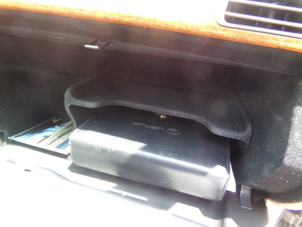 2005 Lexus LS 430 Image 27