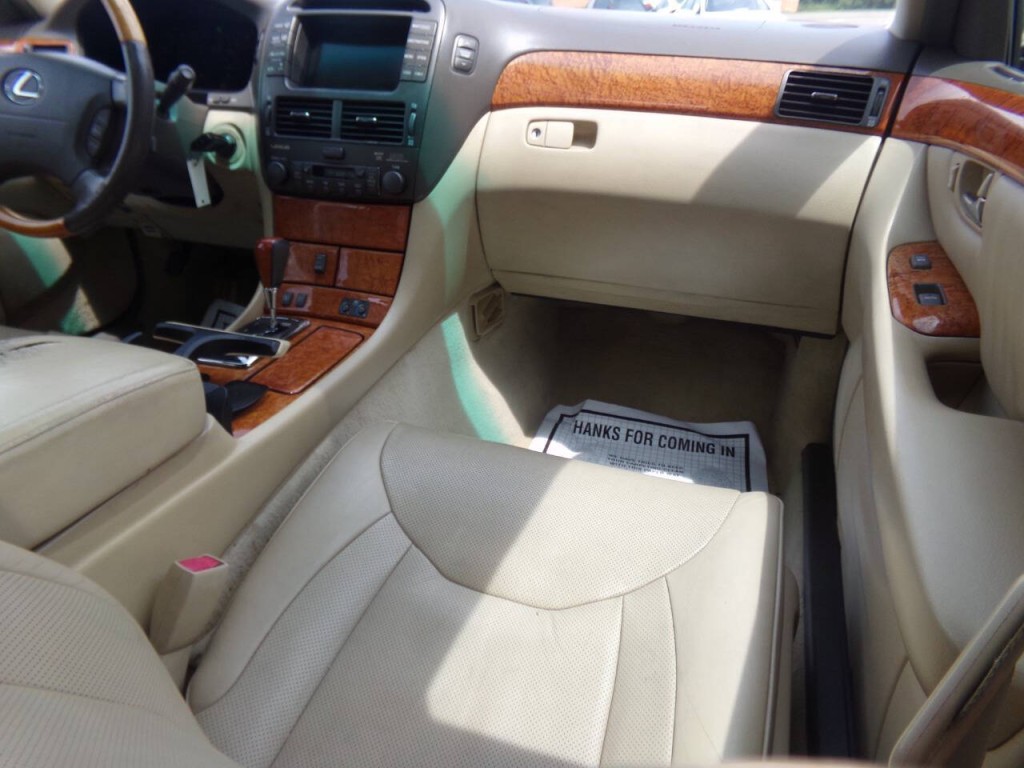 2005 Lexus LS 430 Image 41
