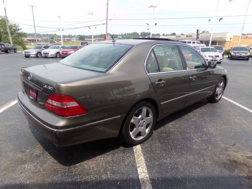 2005 Lexus LS 430 Image 48