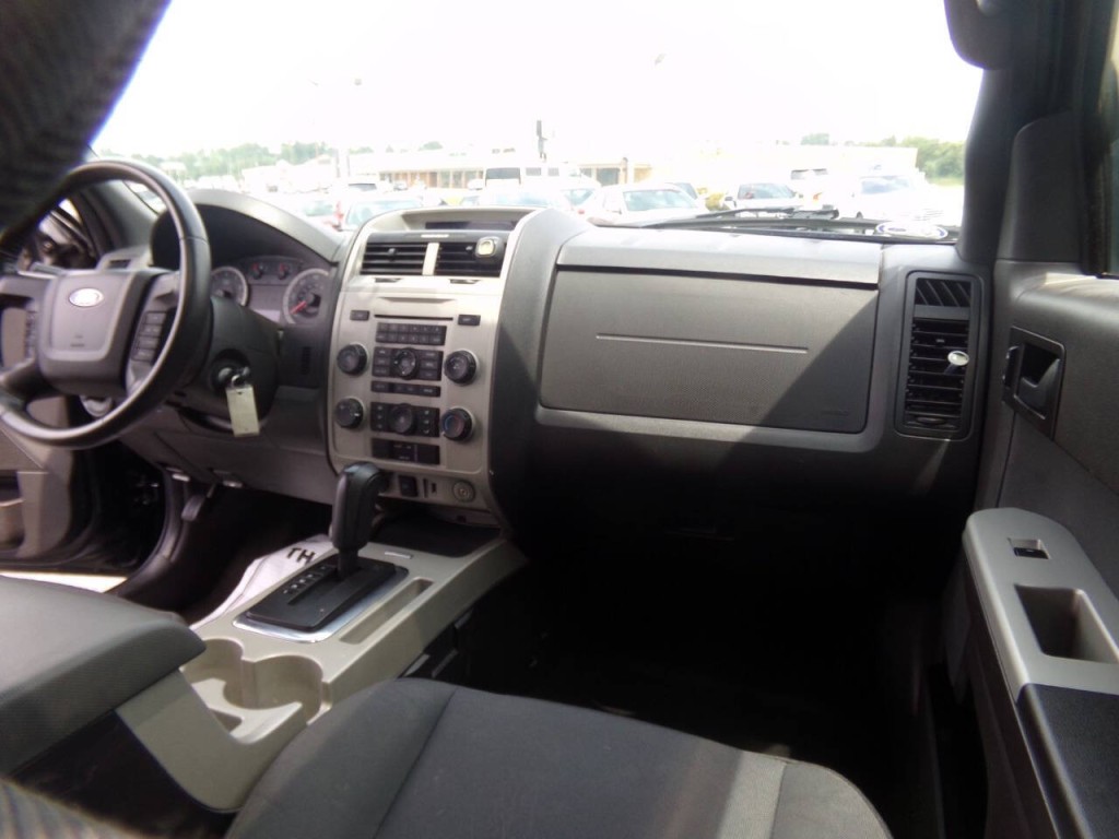 2012 Ford Escape Image 24
