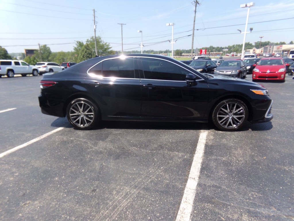 2024 Toyota Camry Image 3