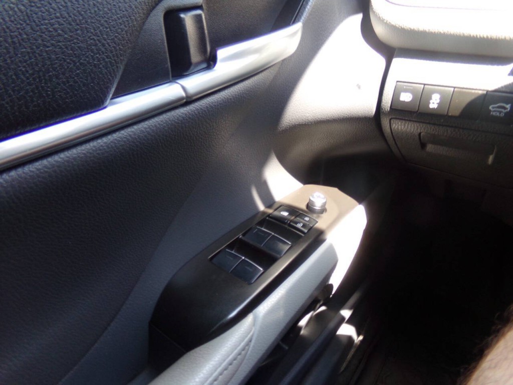 2024 Toyota Camry Image 10