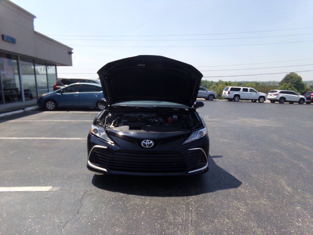 2024 Toyota Camry Image 32