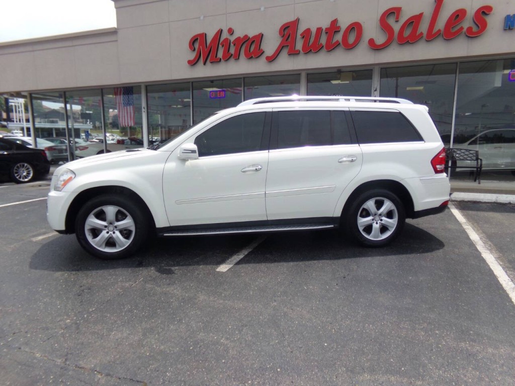 2012 Mercedes-Benz GL-Class Image 2