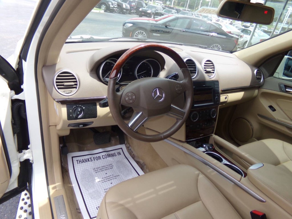 2012 Mercedes-Benz GL-Class Image 8
