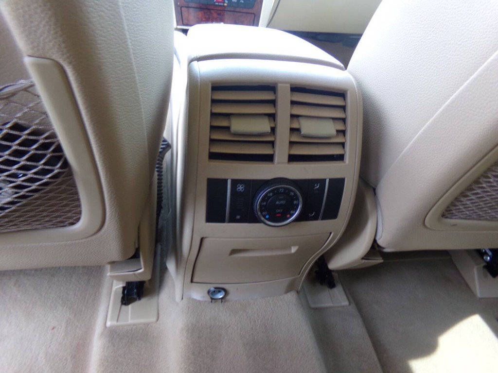 2012 Mercedes-Benz GL-Class Image 19