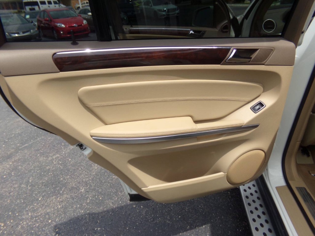 2012 Mercedes-Benz GL-Class Image 20