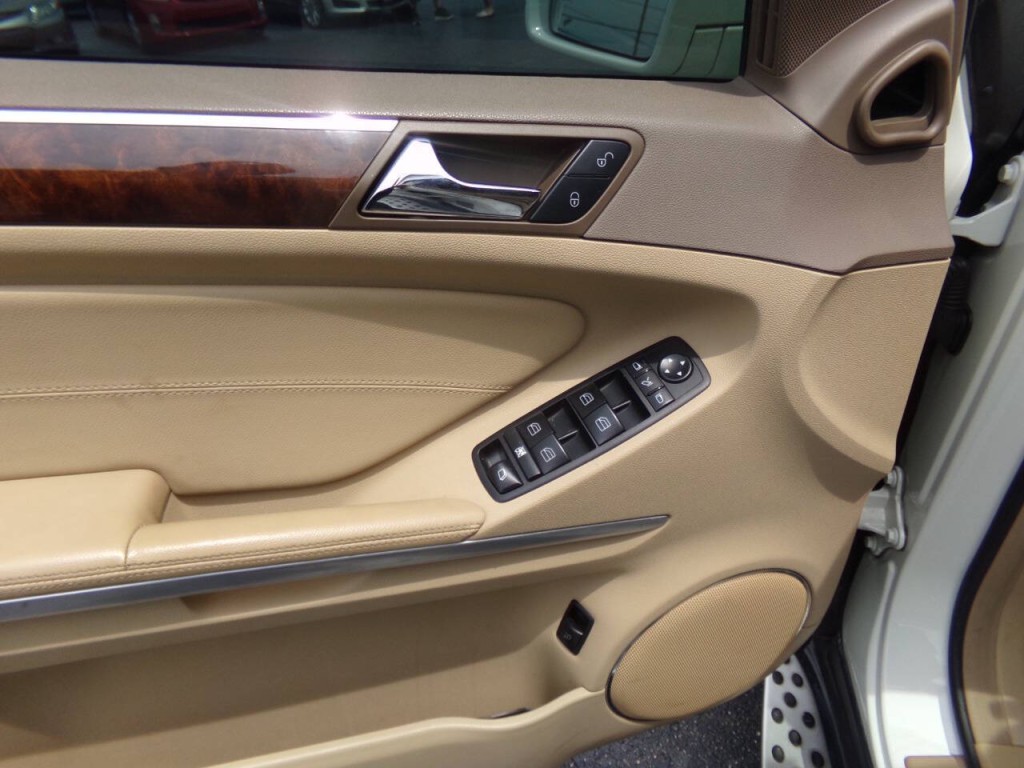 2012 Mercedes-Benz GL-Class Image 43