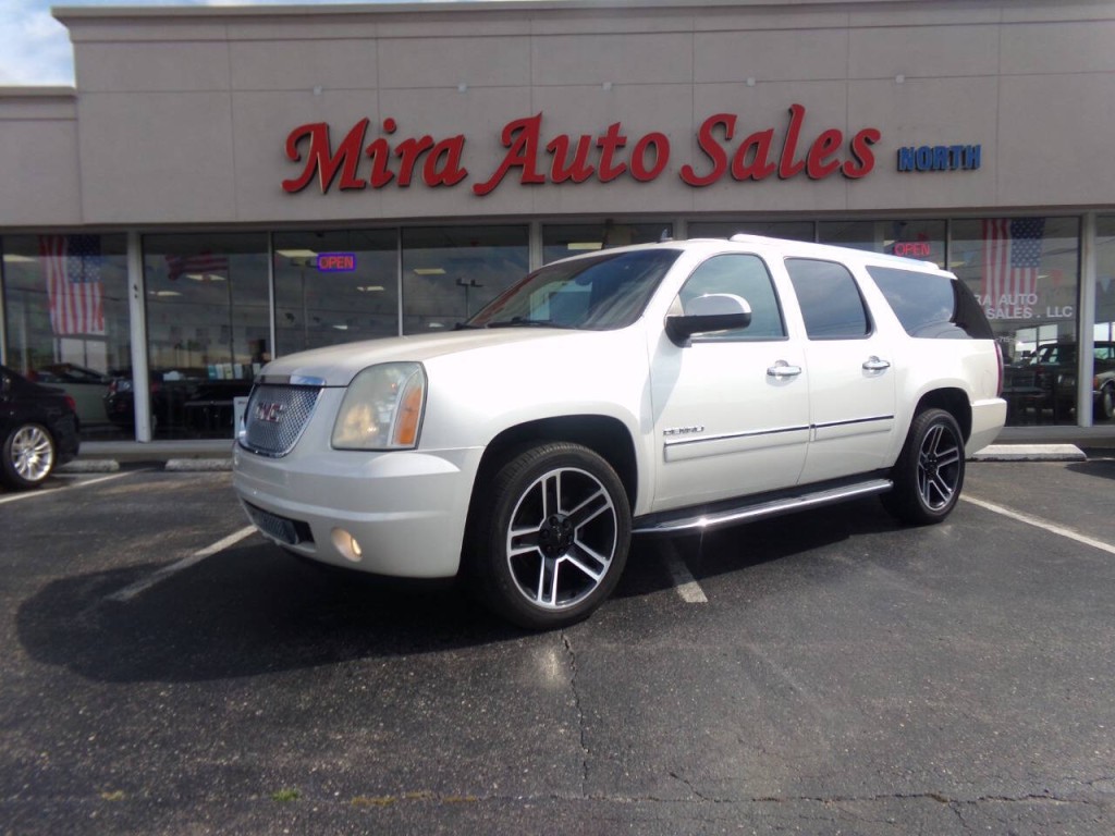2012 GMC Yukon Image 1