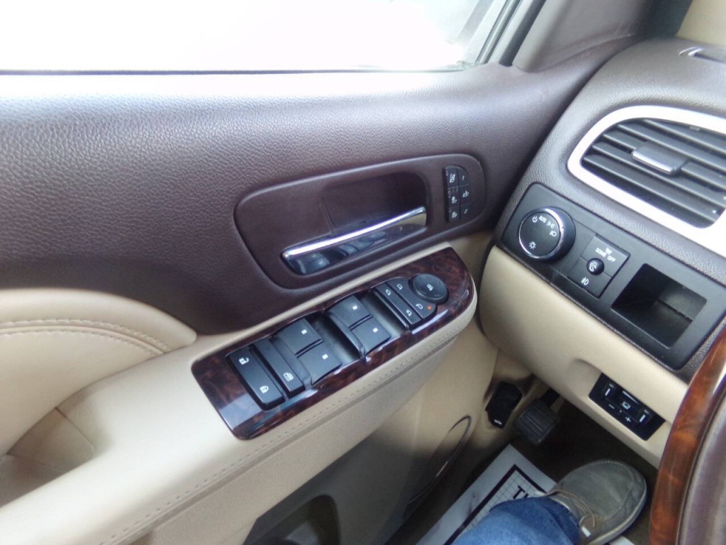 2012 GMC Yukon Image 46