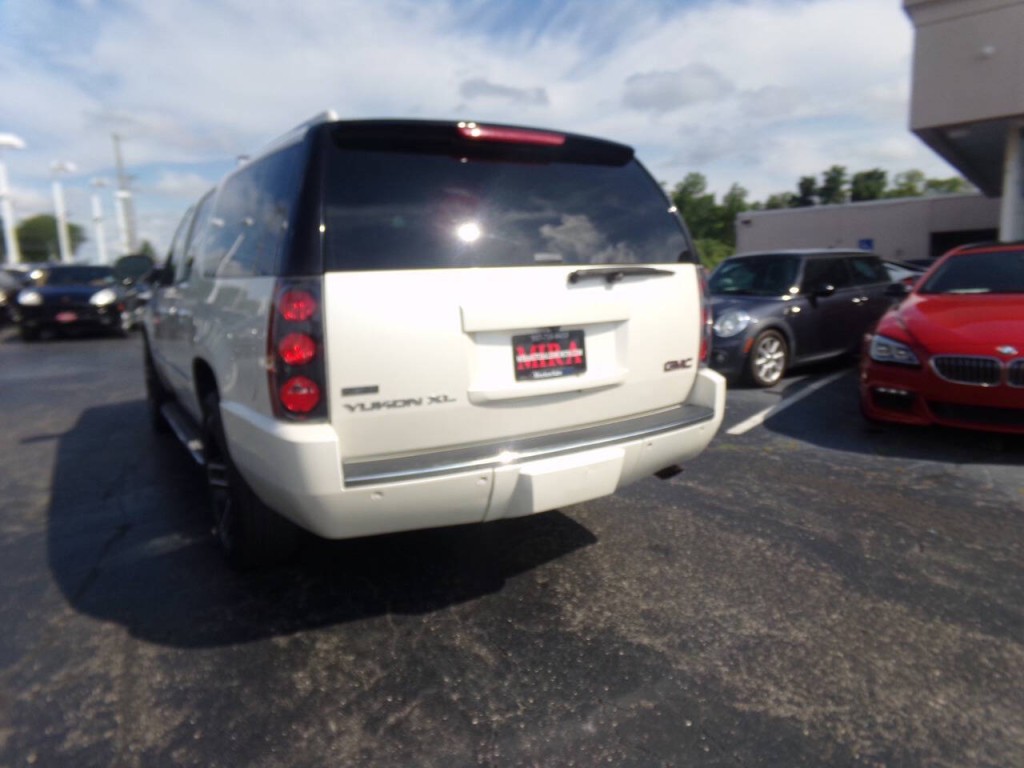 2012 GMC Yukon Image 56
