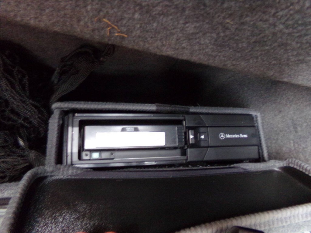 1997 Mercedes-Benz S-Class Image 49