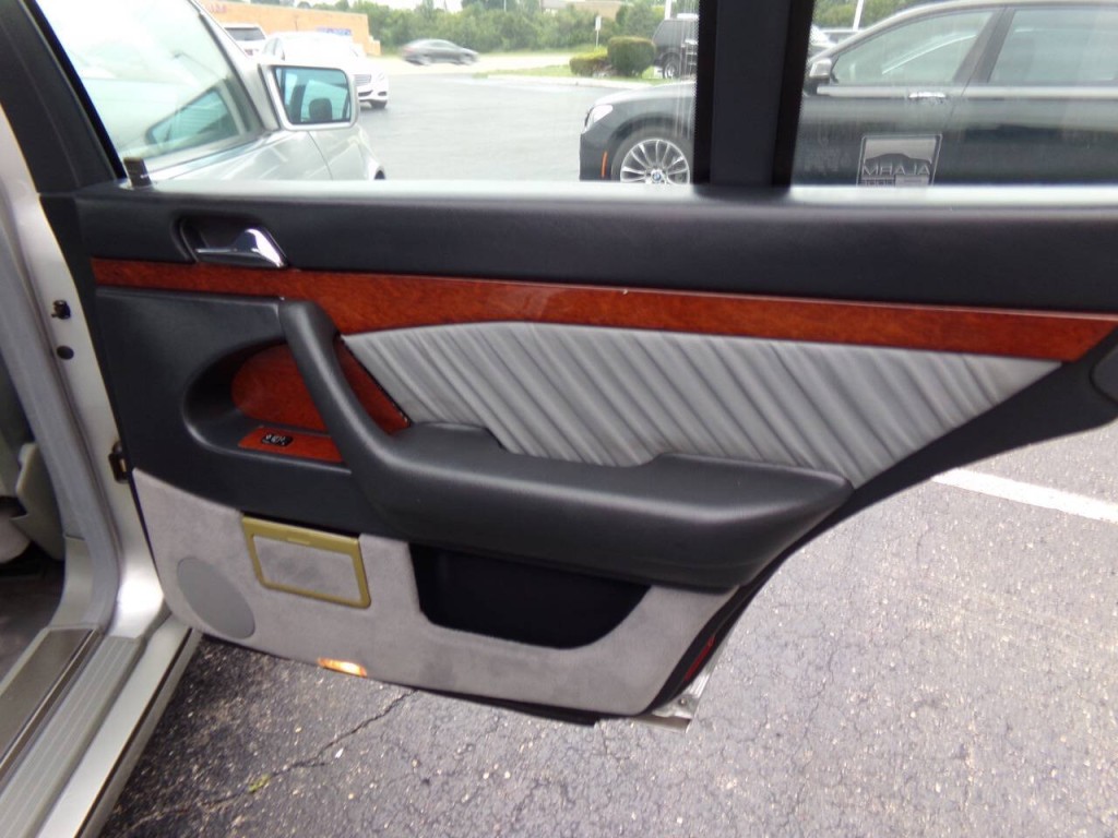 1997 Mercedes-Benz S-Class Image 58