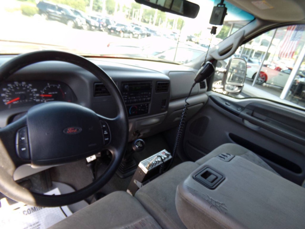 2000 Ford F-350 Image 31