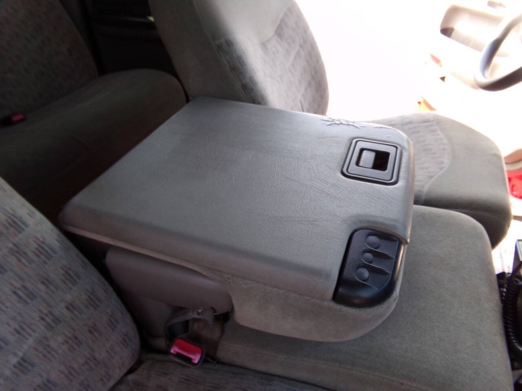 2000 Ford F-350 Image 46