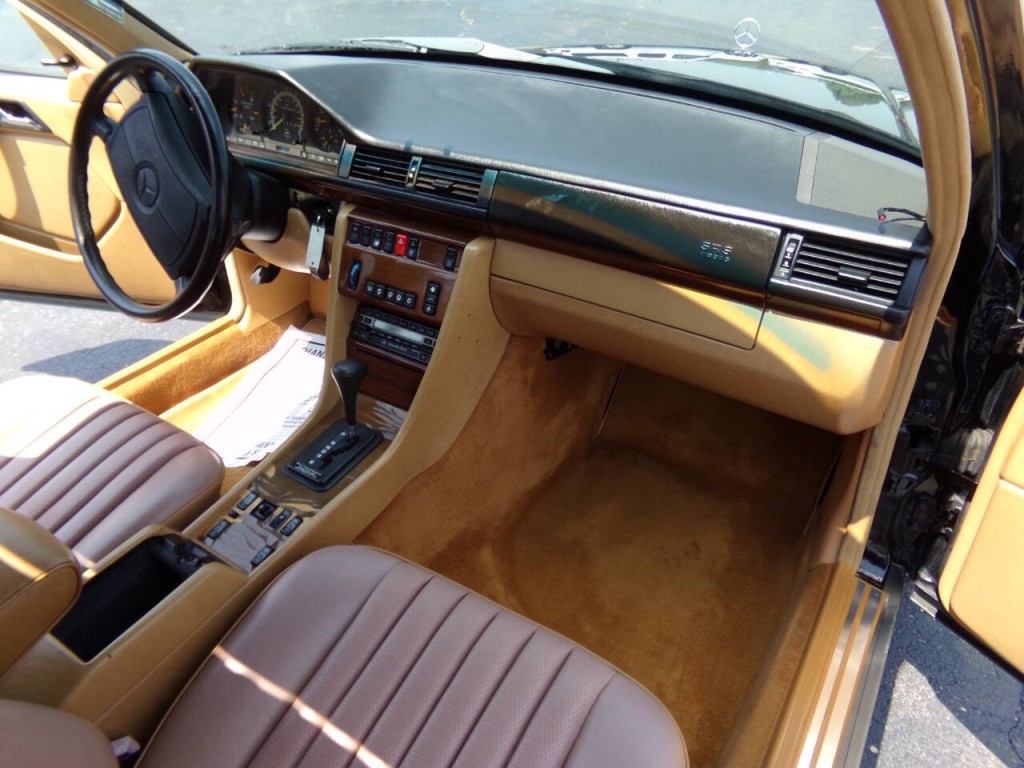 1990 Mercedes-Benz 300-Class Image 42