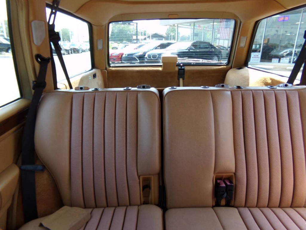 1990 Mercedes-Benz 300-Class Image 47