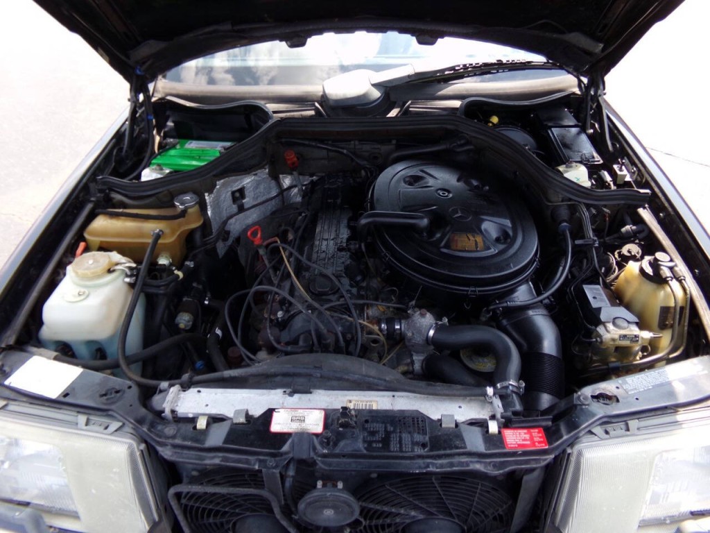 1990 Mercedes-Benz 300-Class Image 51