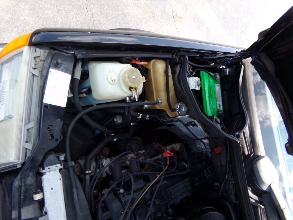 1990 Mercedes-Benz 300-Class Image 52