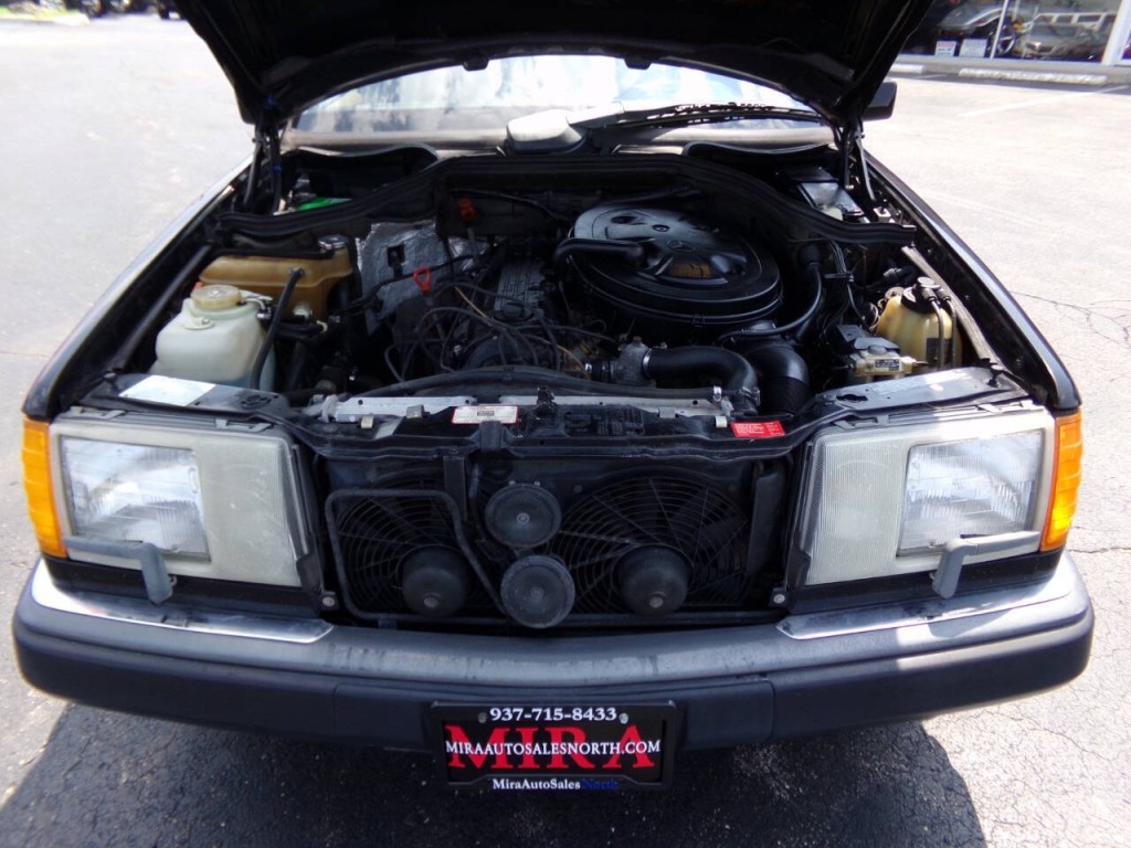 1990 Mercedes-Benz 300-Class Image 54