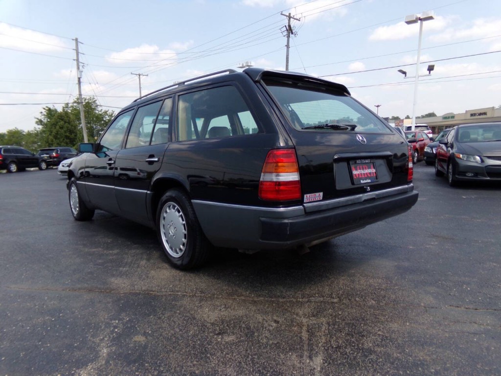 1990 Mercedes-Benz 300-Class Image 59